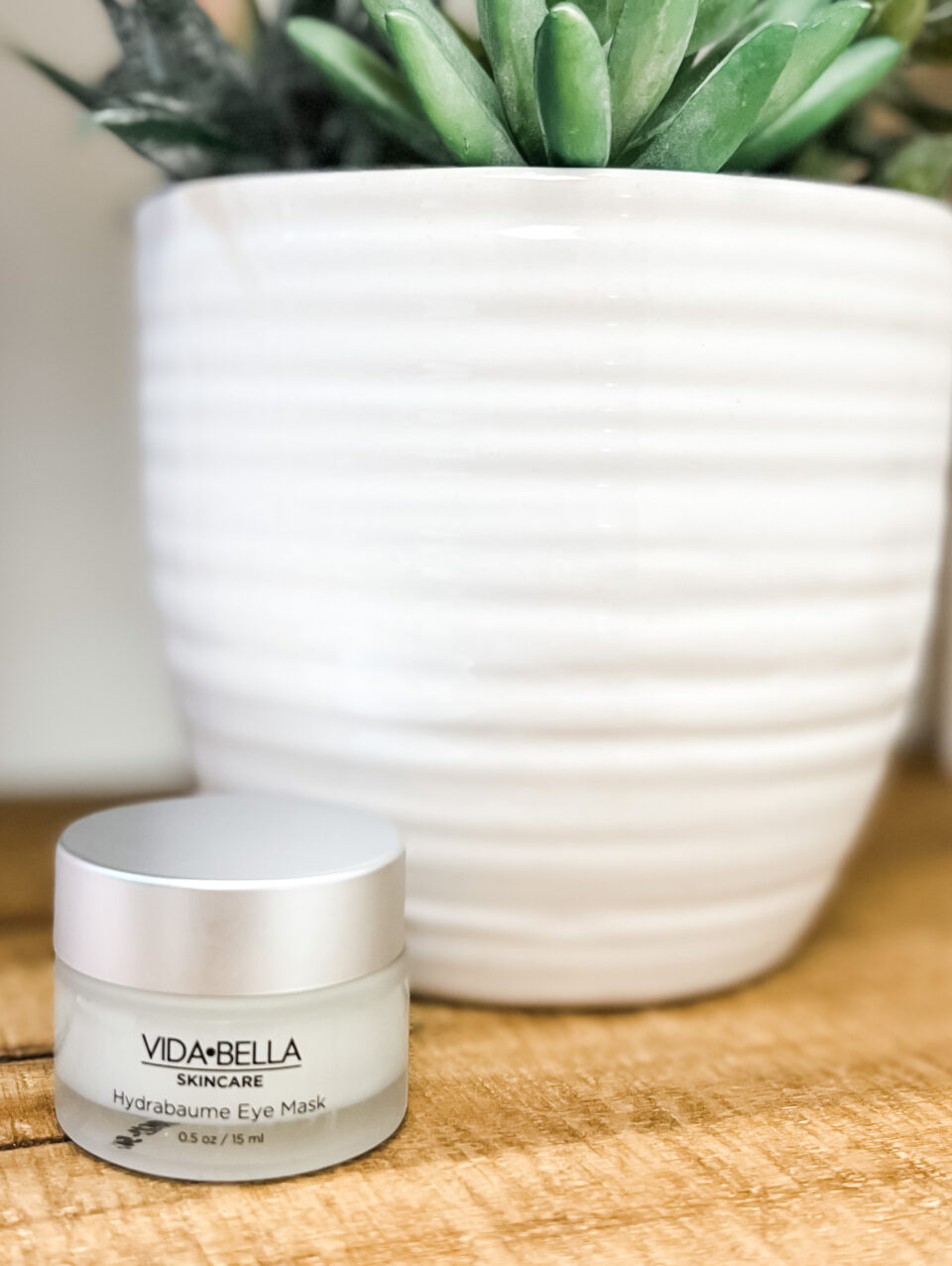 Hydrabaume Eye Mask in GLENDALE, AZ | Vida Bella Med Spa